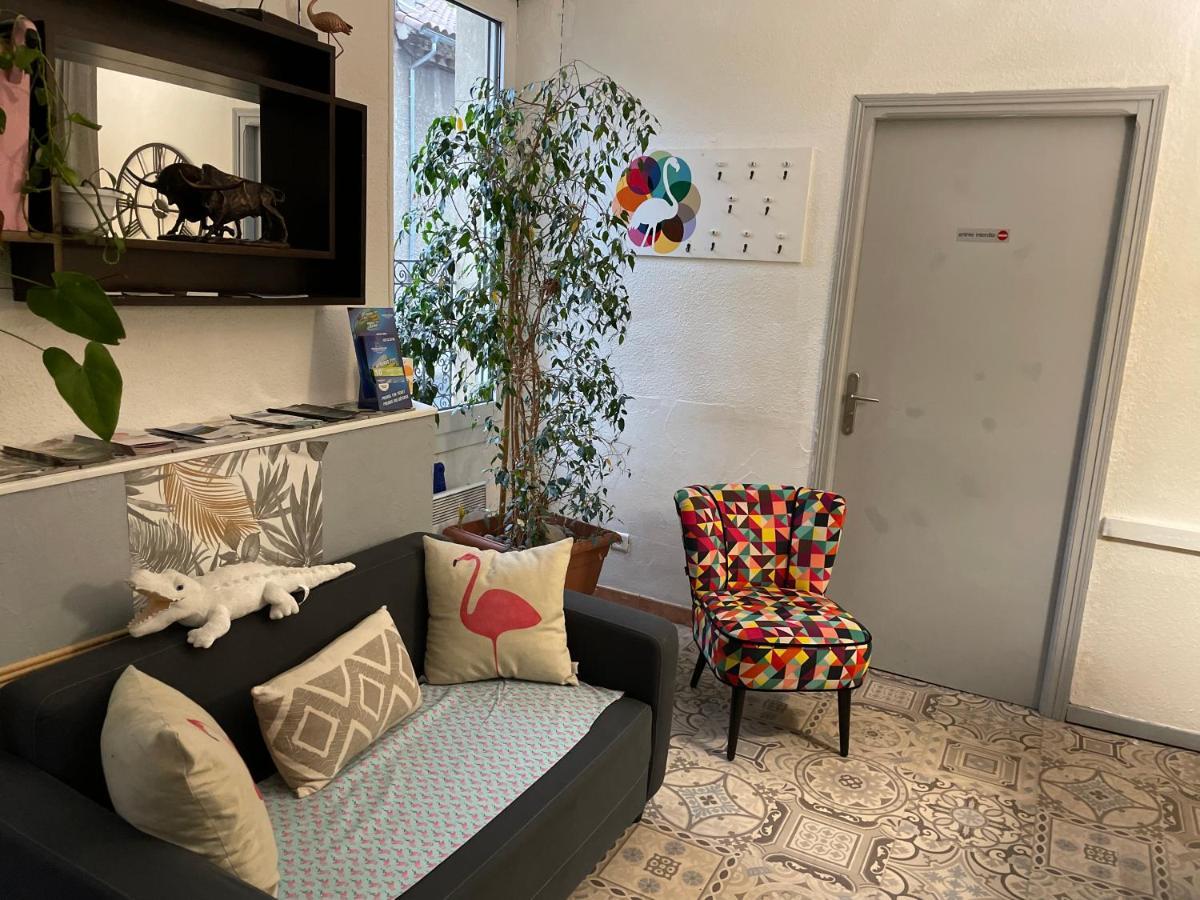 Hotel La Tour Des Fees Quissac  外观 照片