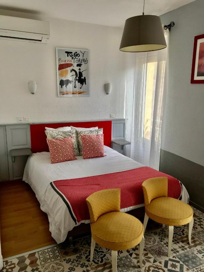 Hotel La Tour Des Fees Quissac  外观 照片